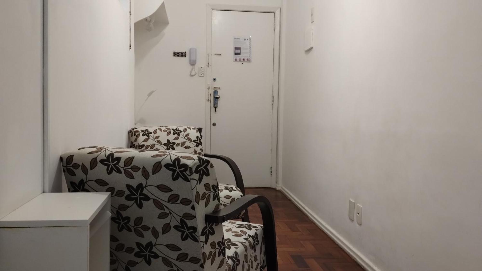 Apartamento Gomes Carneiro 84 - Ipanema *